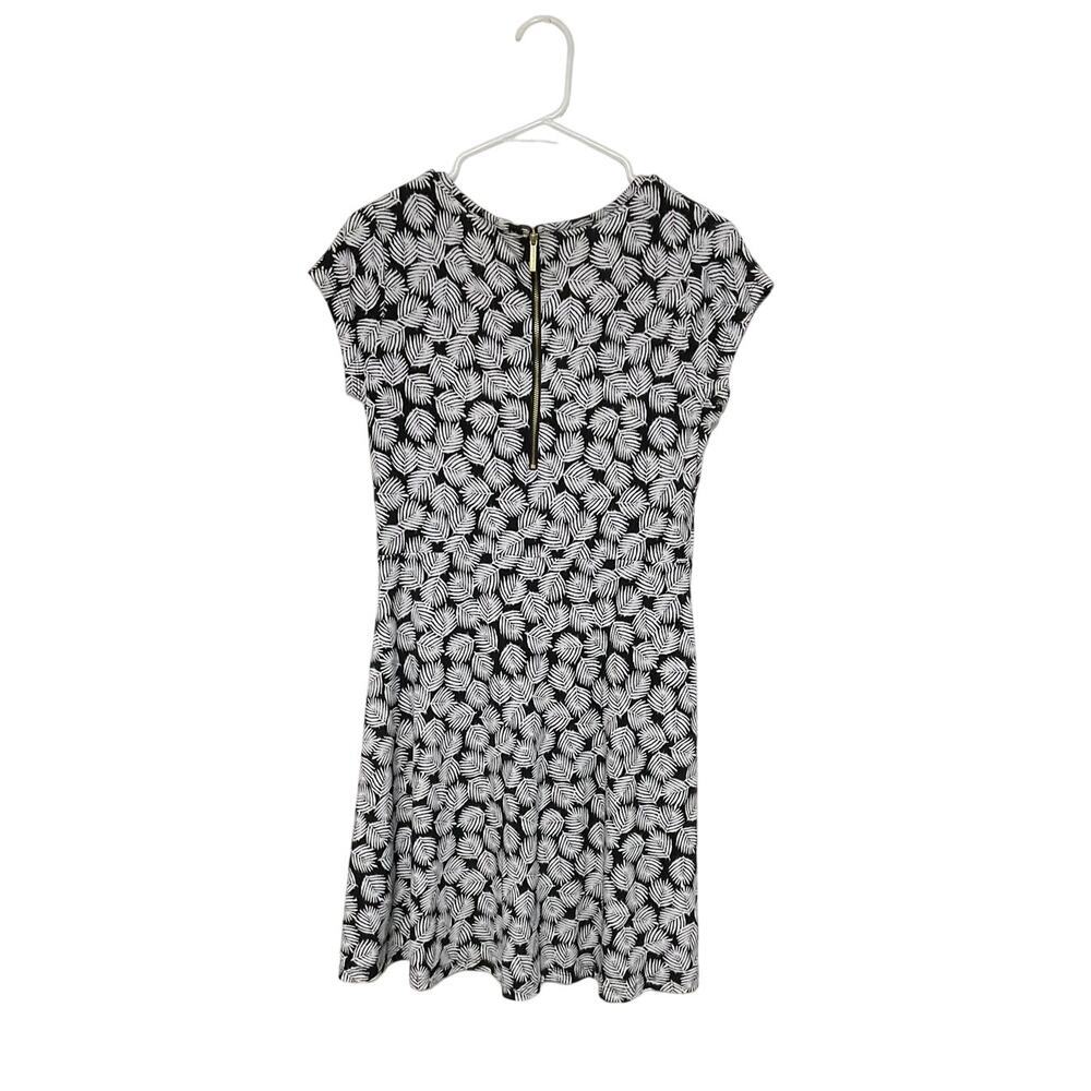 Michael Kors Fit & Flare Mini Dress Size Medium Leaves Short Sleeve Stretch - Picture 2 of 6